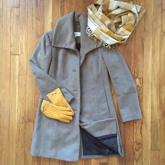 Calvin Klein Taupe coat - Picture 1 of 3